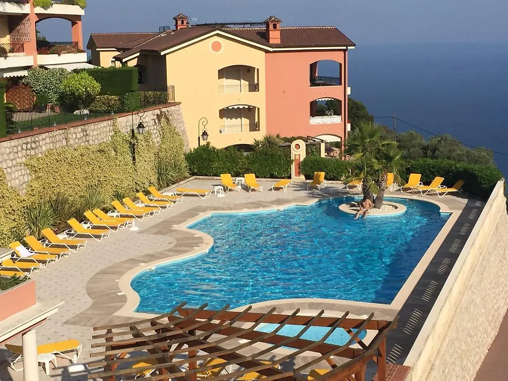 Sunny Panoramic Balcony Apartment Eze