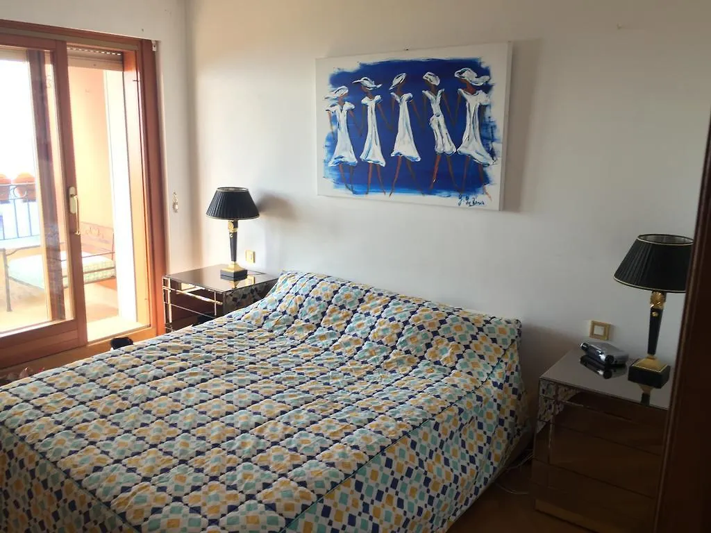 Sunny Panoramic Balcony Apartment Eze