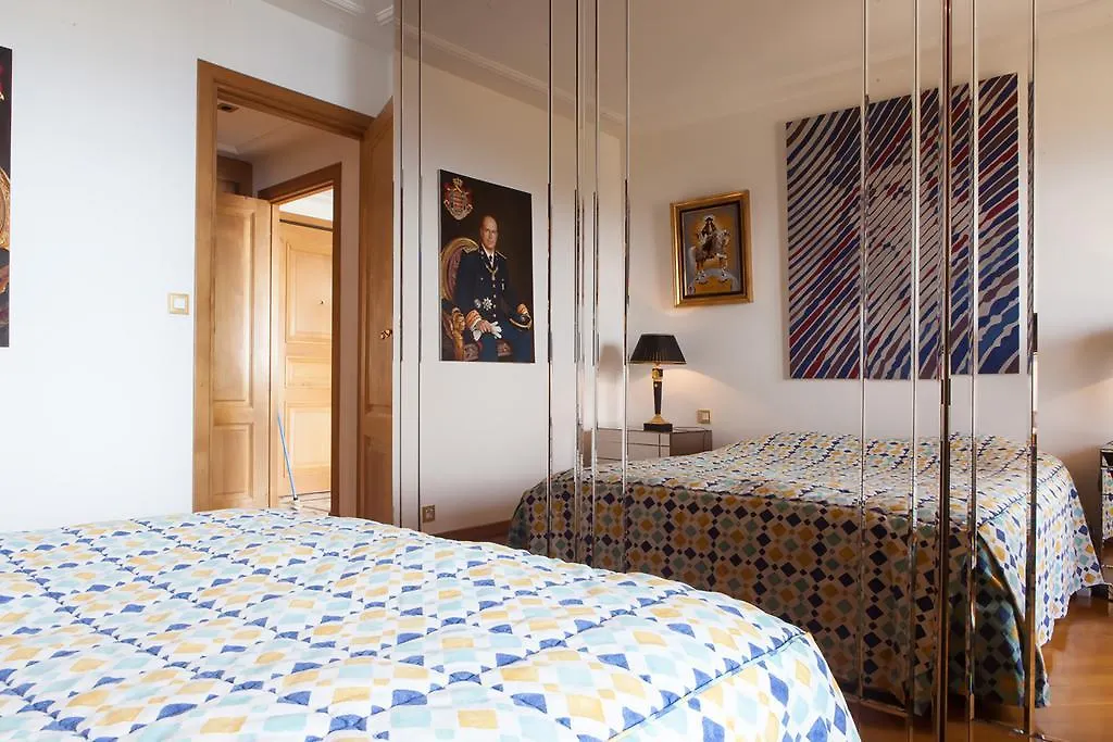 Sunny Panoramic Balcony Apartment Eze