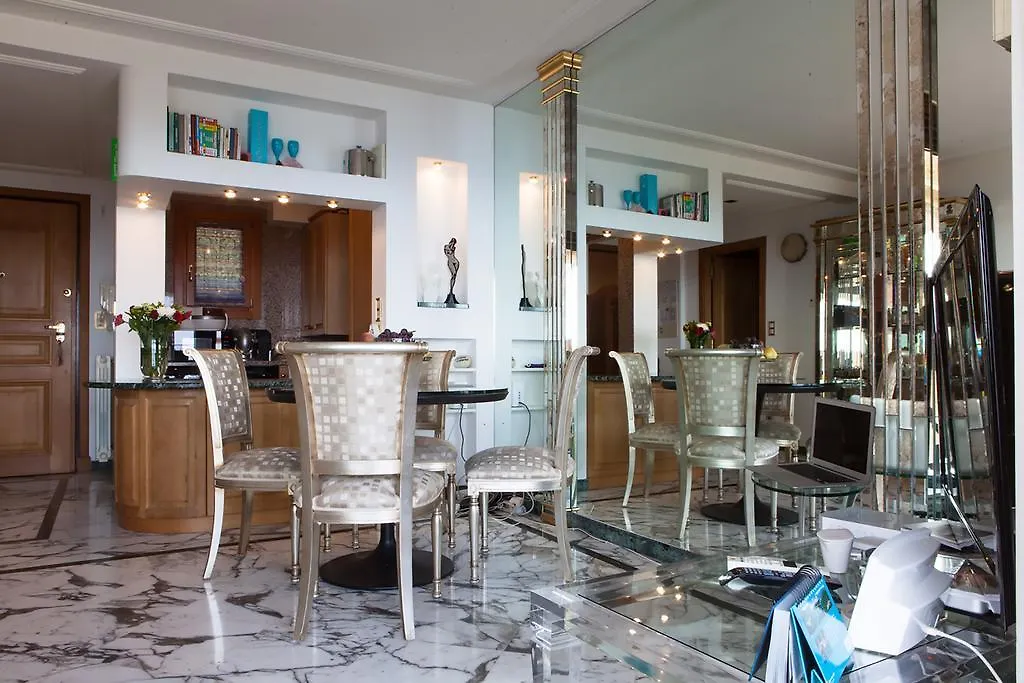 Sunny Panoramic Balcony Apartment Eze